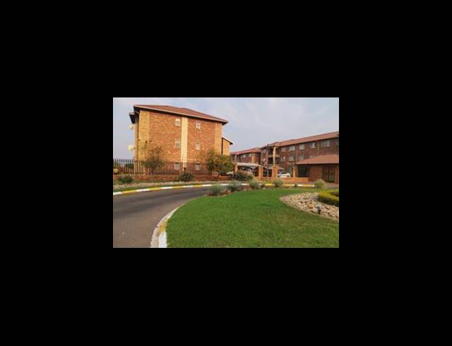 2 BEDROOM APARTMENT FOR SALE IN KARENPARK